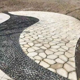 辽阳 黄金麻冰裂纹地铺石工地铺装案例