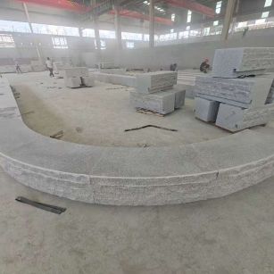 辽阳 芝麻白异形坐凳，自然面光面弧形加工