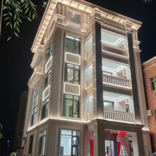 辽阳 芝麻白花岗岩别墅外墙夜间效果