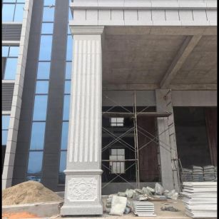 辽阳 芝麻白光面花岗岩门楼大柱（罗马柱）配雕花底座