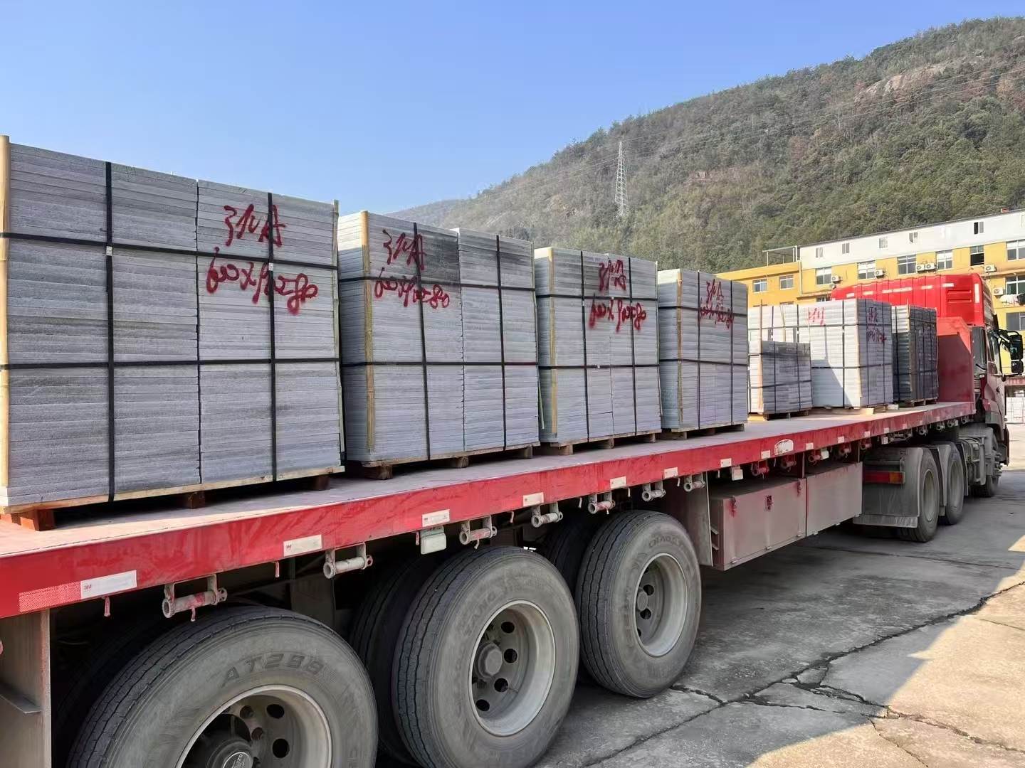 辽阳 芝麻灰地铺石出货日常