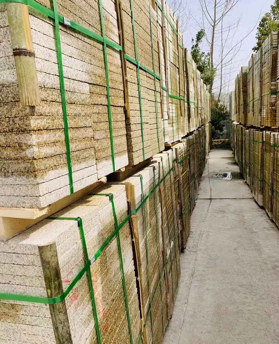 辽阳 黄金麻花岗岩荔枝面地铺石