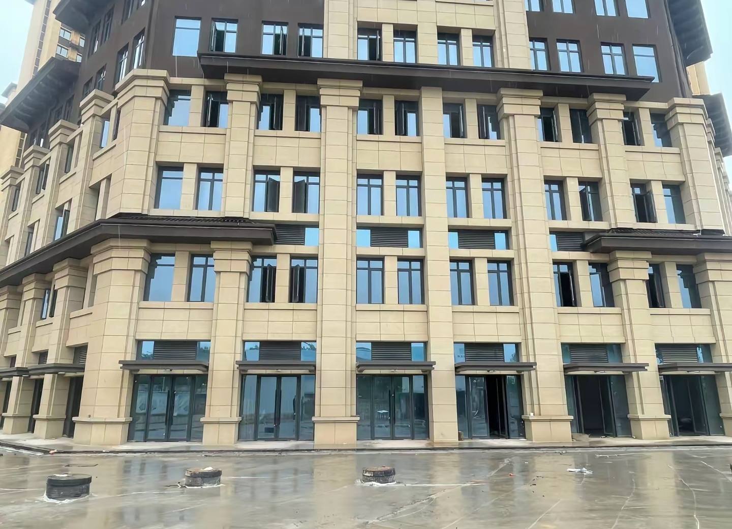 辽阳 黄金麻花岗岩荔枝面小区外墙干挂