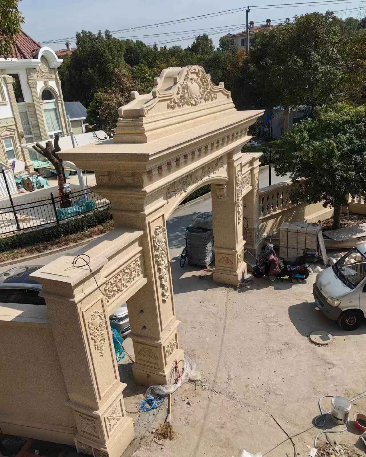 辽阳 黄金麻荔枝面花岗岩别墅门楼