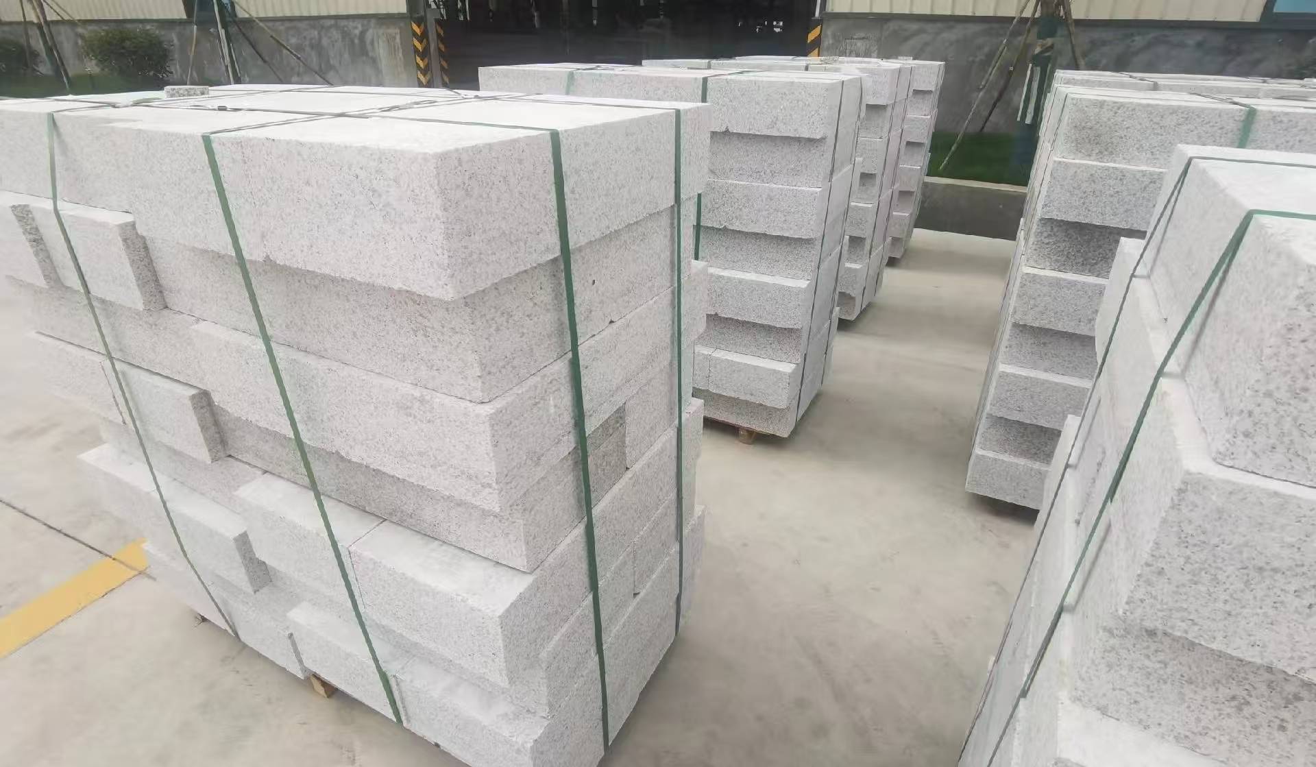 辽阳 白麻花岗岩路沿石，立缘石，平缘石，路牙石，道牙石，马路牙子等