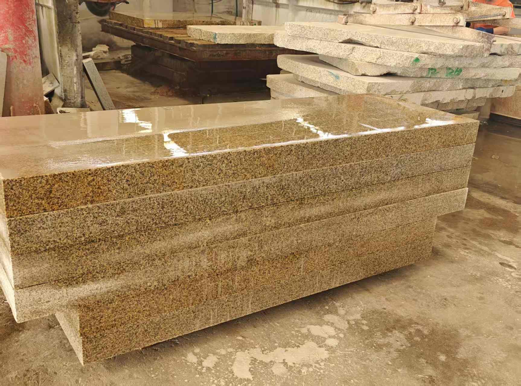 辽阳 黄金麻栏杆料半成品加工中