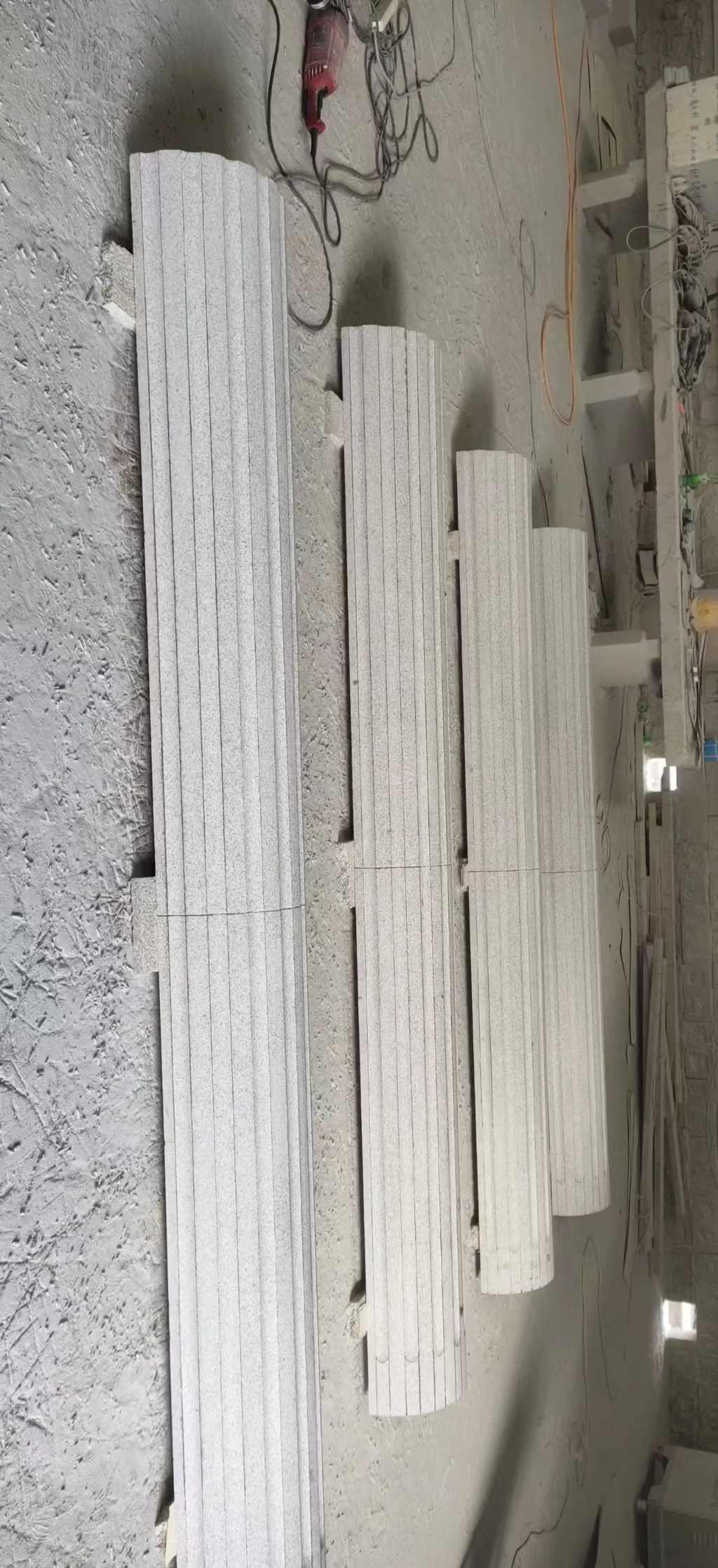 辽阳 花岗岩厂家带你看白麻花岗岩门楼大柱柱皮