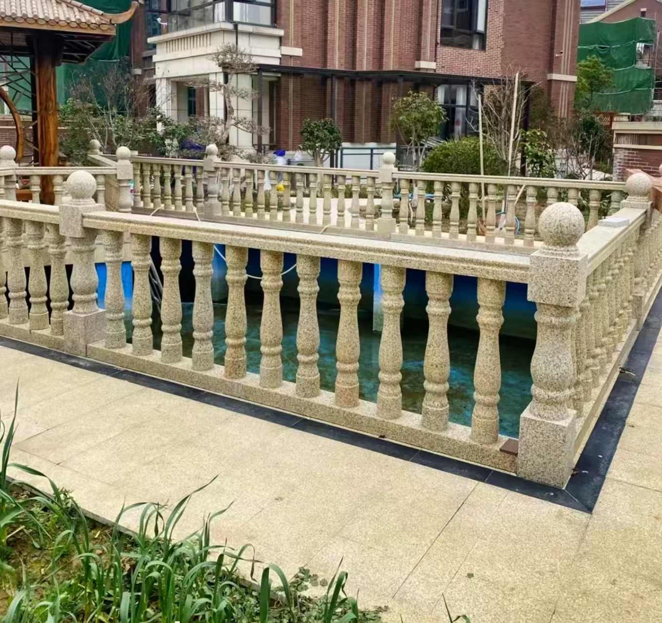 辽阳黄金麻花岗岩石材栏杆，扶手，将军柱，花瓶柱