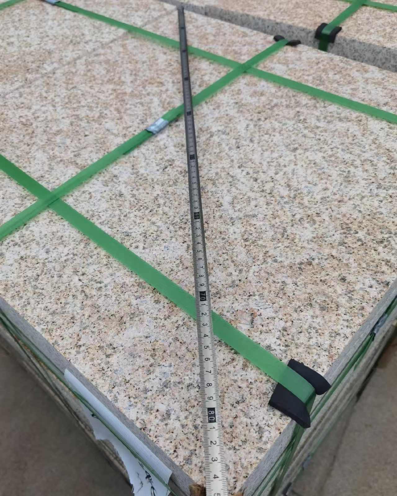 辽阳 黄金麻火烧面地铺石