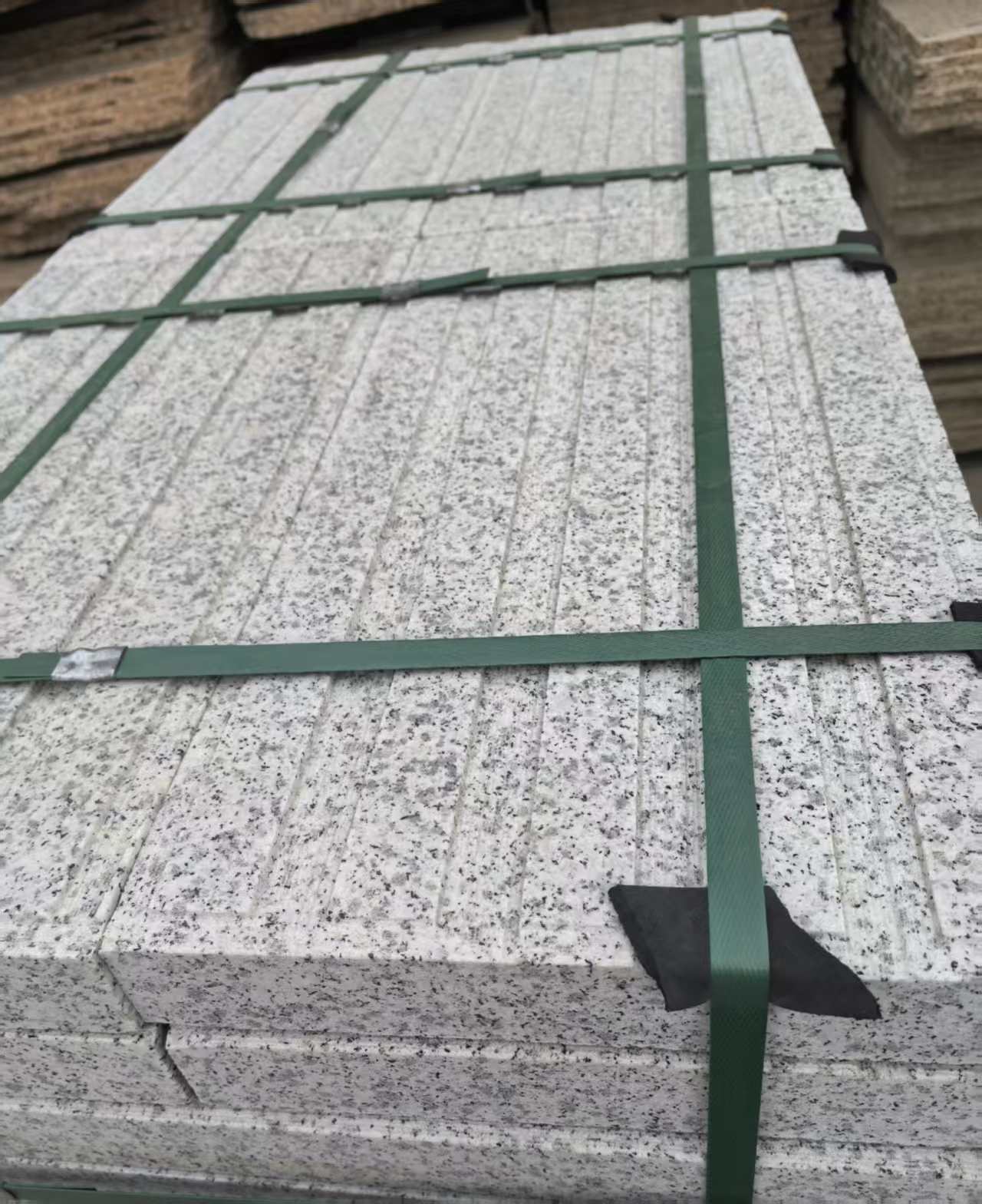 辽阳 白麻花岗岩直行盲道石，盲条，地铺石