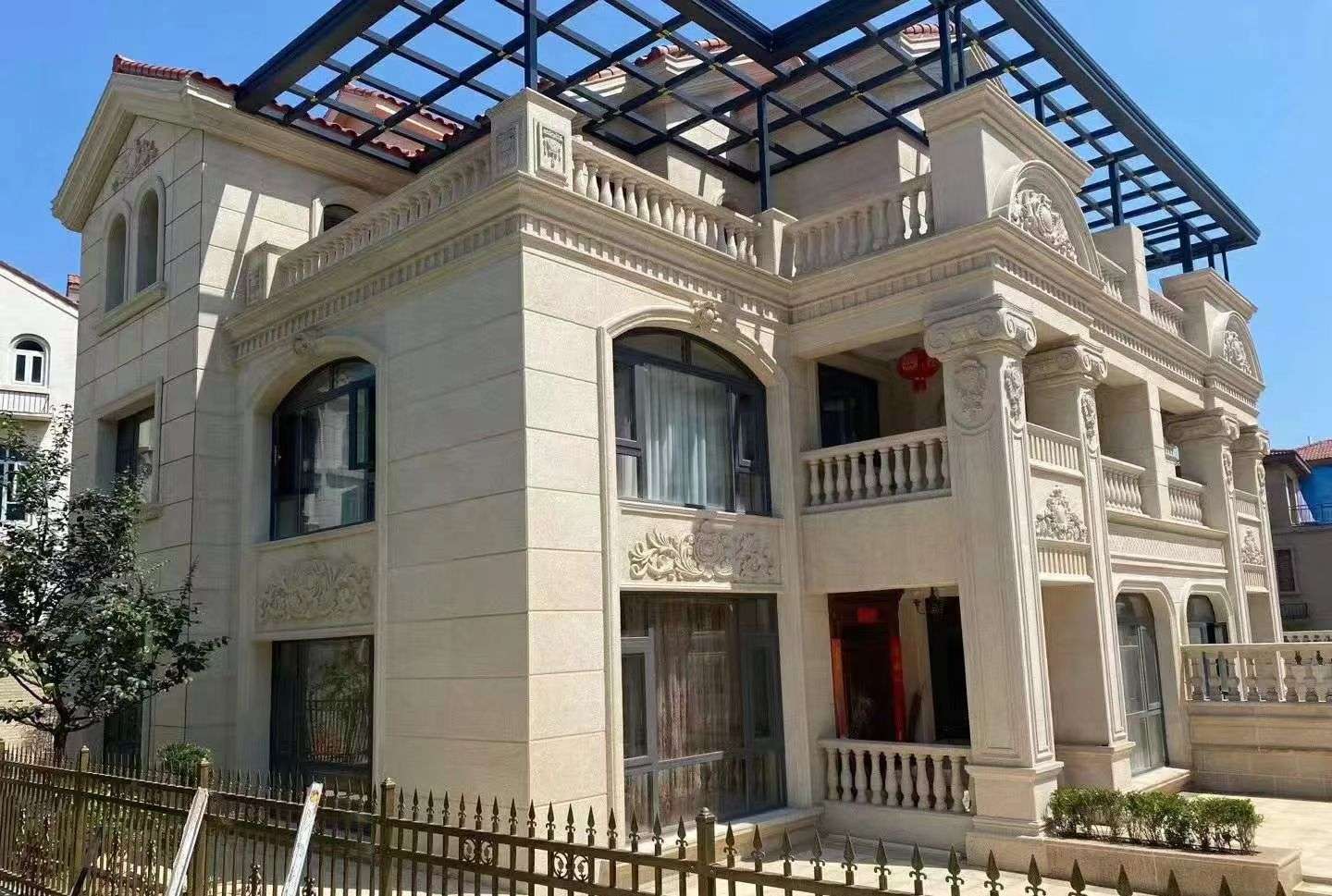 辽阳 黄金麻花岗岩荔枝面别墅外墙干挂