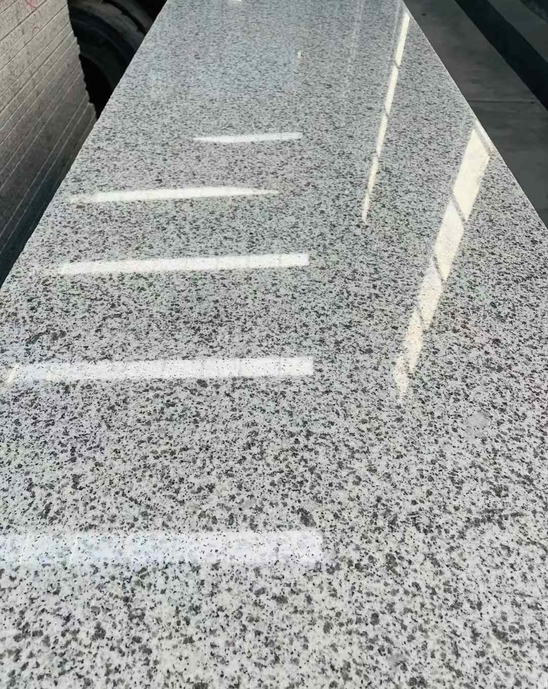 辽阳 白麻花岗岩光面毛板